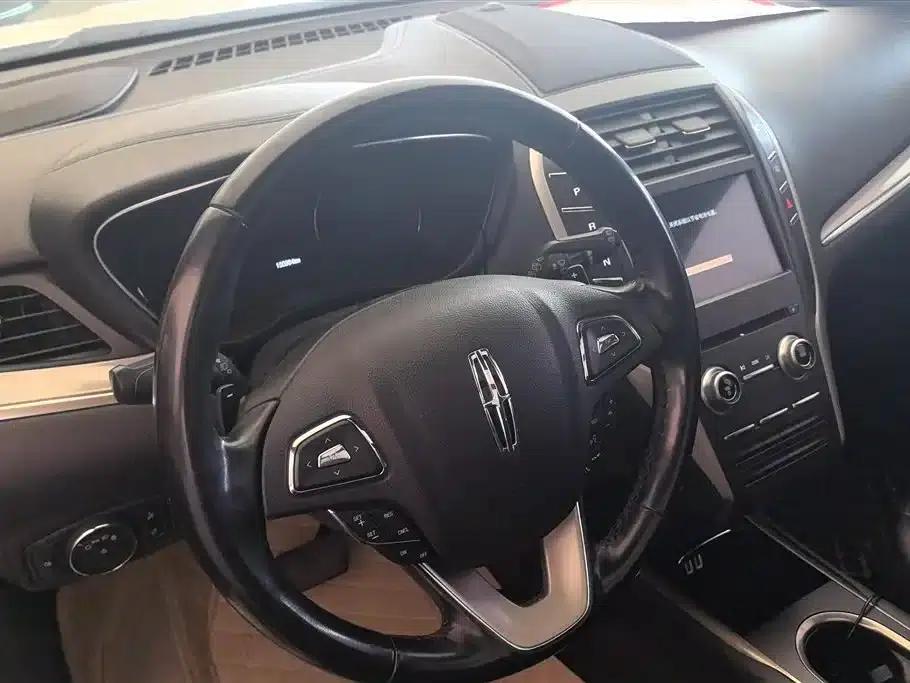 Lincoln MKC 2017 2.0T Two-Wheel Drive Premium Edition — миниатюра 15