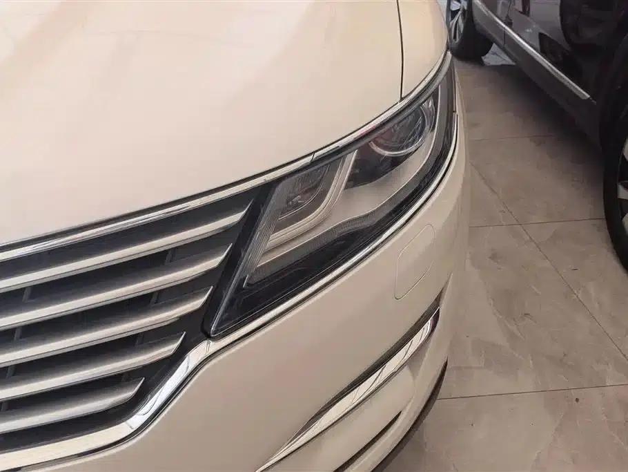 Lincoln MKC 2017 2.0T Two-Wheel Drive Premium Edition — миниатюра 5