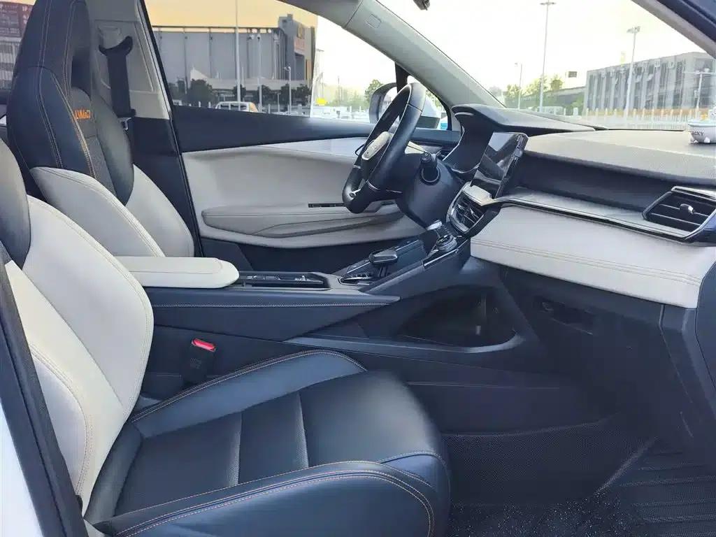 Lynk & Co 06 EM-P 2022 PHEV 84KM Range Pro — миниатюра 12