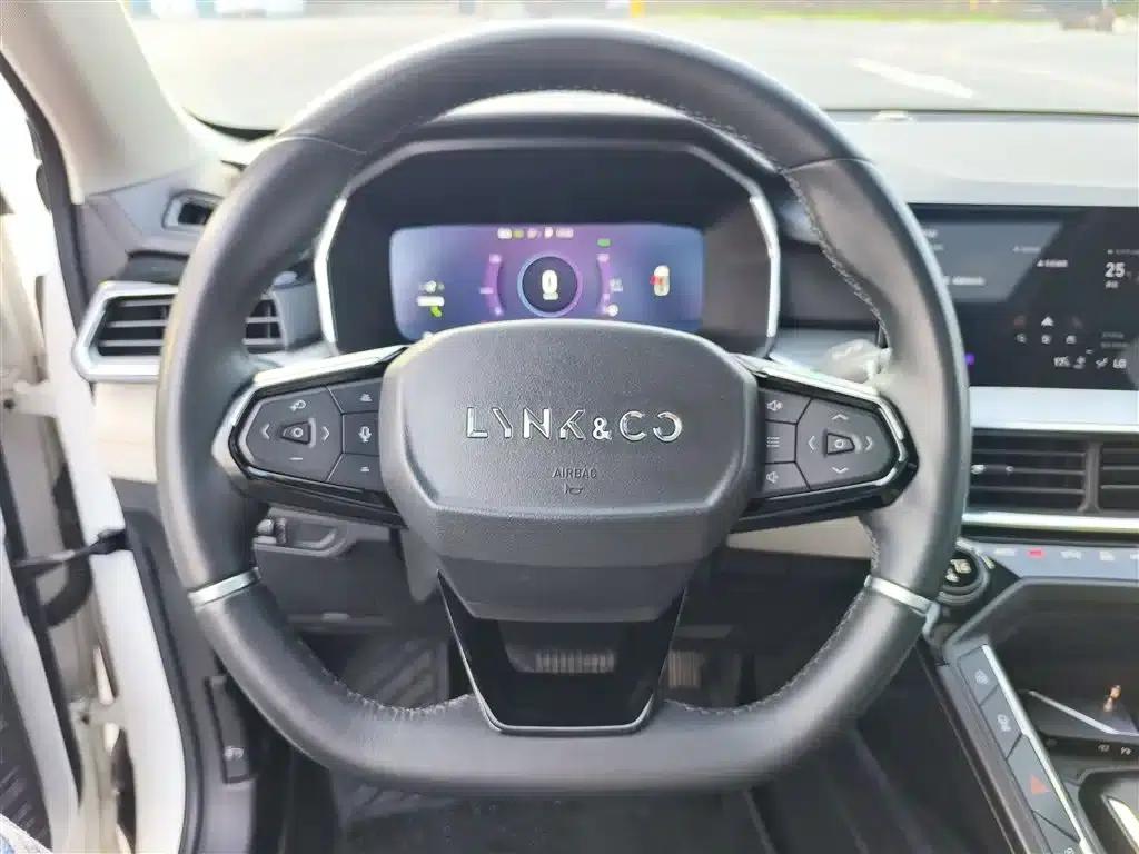 Lynk & Co 06 EM-P 2022 PHEV 84KM Range Pro — миниатюра 15