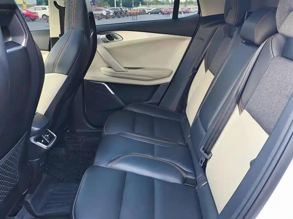 Lynk & Co 06 EM-P 2022 PHEV 84KM Range Pro — миниатюра 10