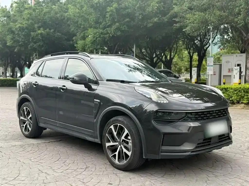 Lynk & Co 01 EM-P 2022 1.5TD PHEV Plus — миниатюра 4