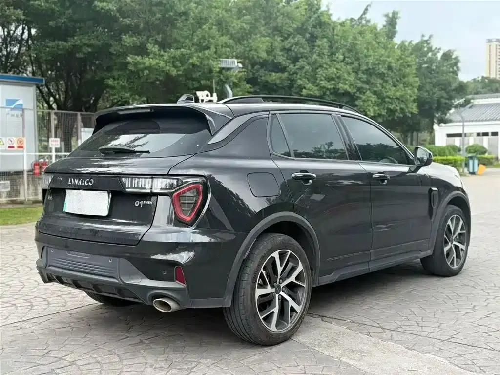 Lynk & Co 01 EM-P 2022 1.5TD PHEV Plus — миниатюра 7