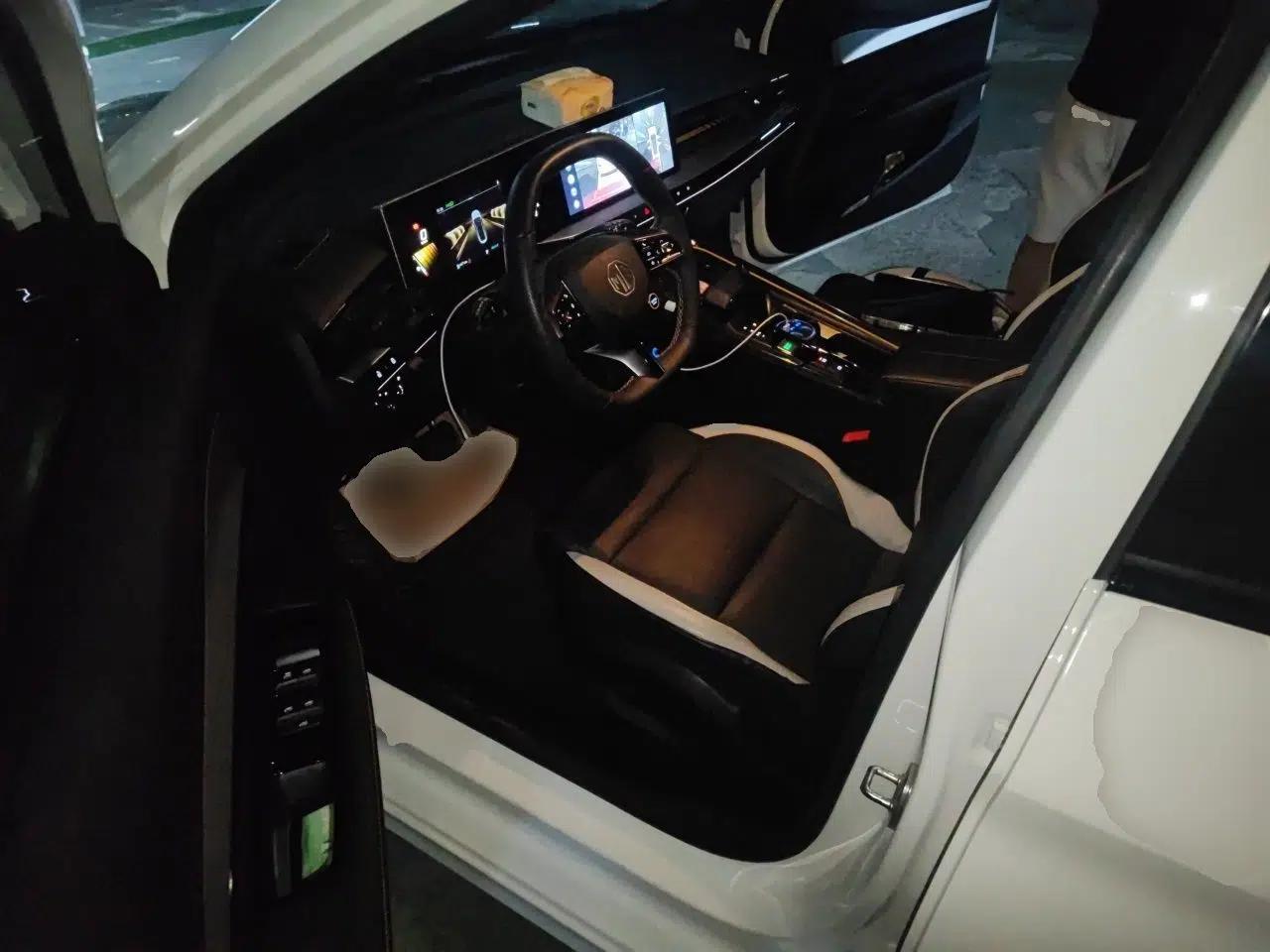 MG 5 Scorpio 2022 1.5T Trophy Sport Luxurious Edition — миниатюра 17