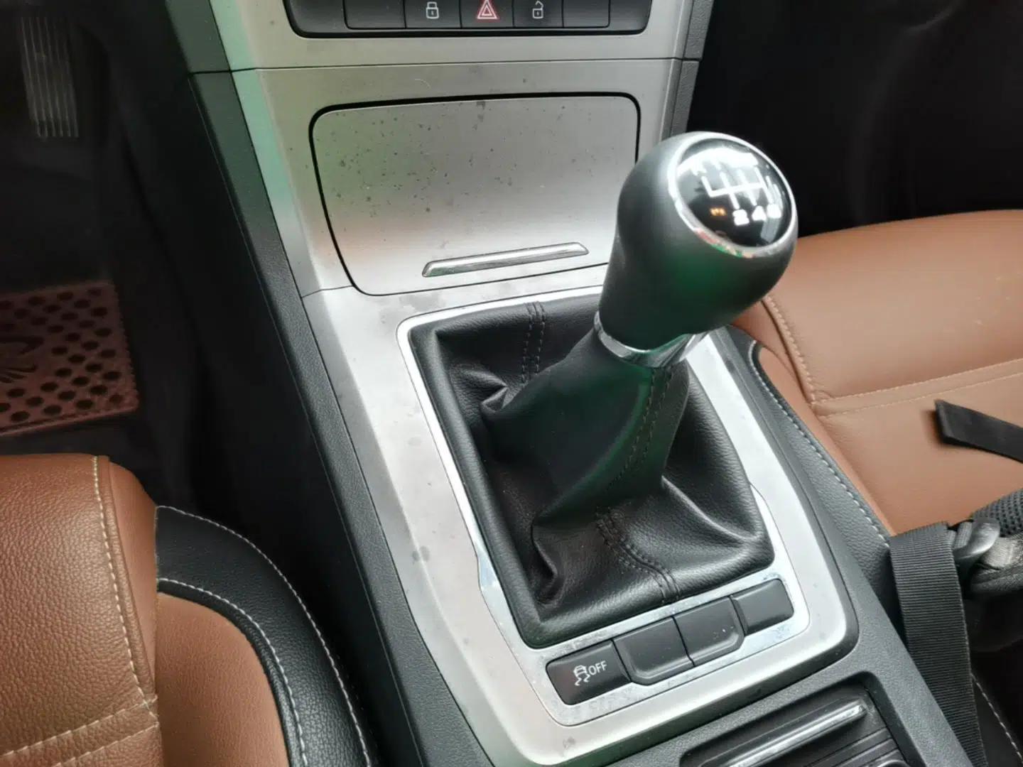 MG GS 2017 20T Manual Luxury Edition — миниатюра 17