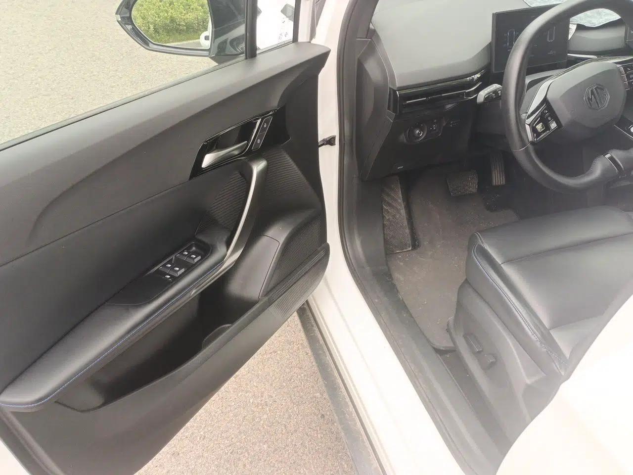 MG 4 EV 2023 415 km Range Sea-Faring Champion Edition — миниатюра 17