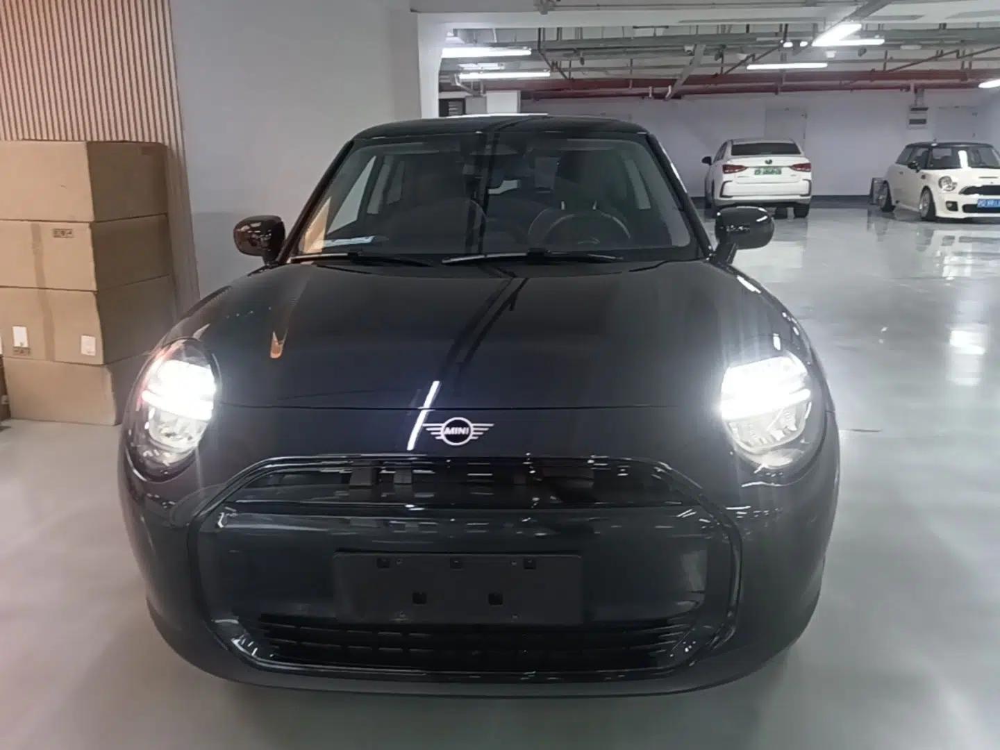 MINI Electric COOPER 2024 456km COOPER E Classic Edition — миниатюра 2