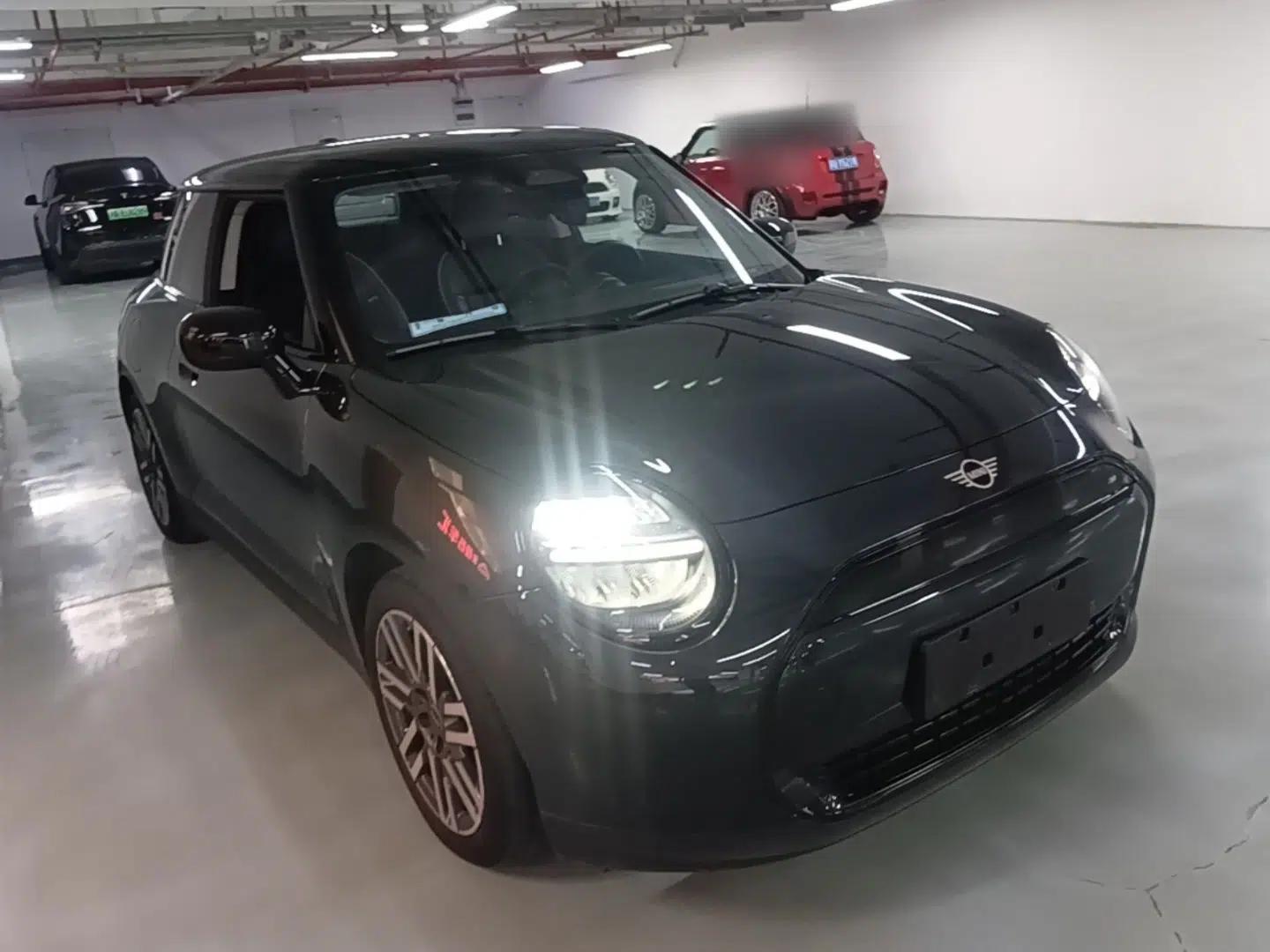 MINI Electric COOPER 2024 456km COOPER E Classic Edition — миниатюра 3