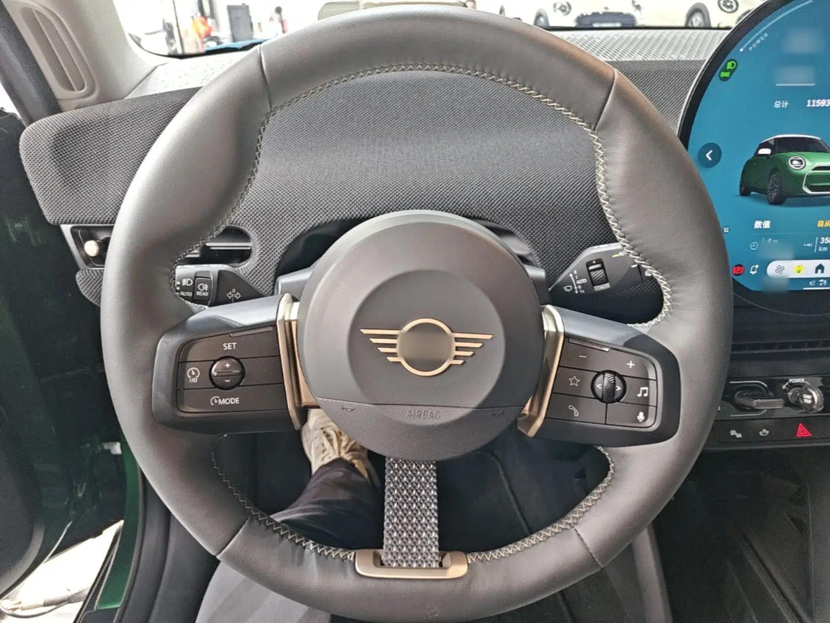 MINI Electric COOPER 2024 452km COOPER SE Artist — миниатюра 13