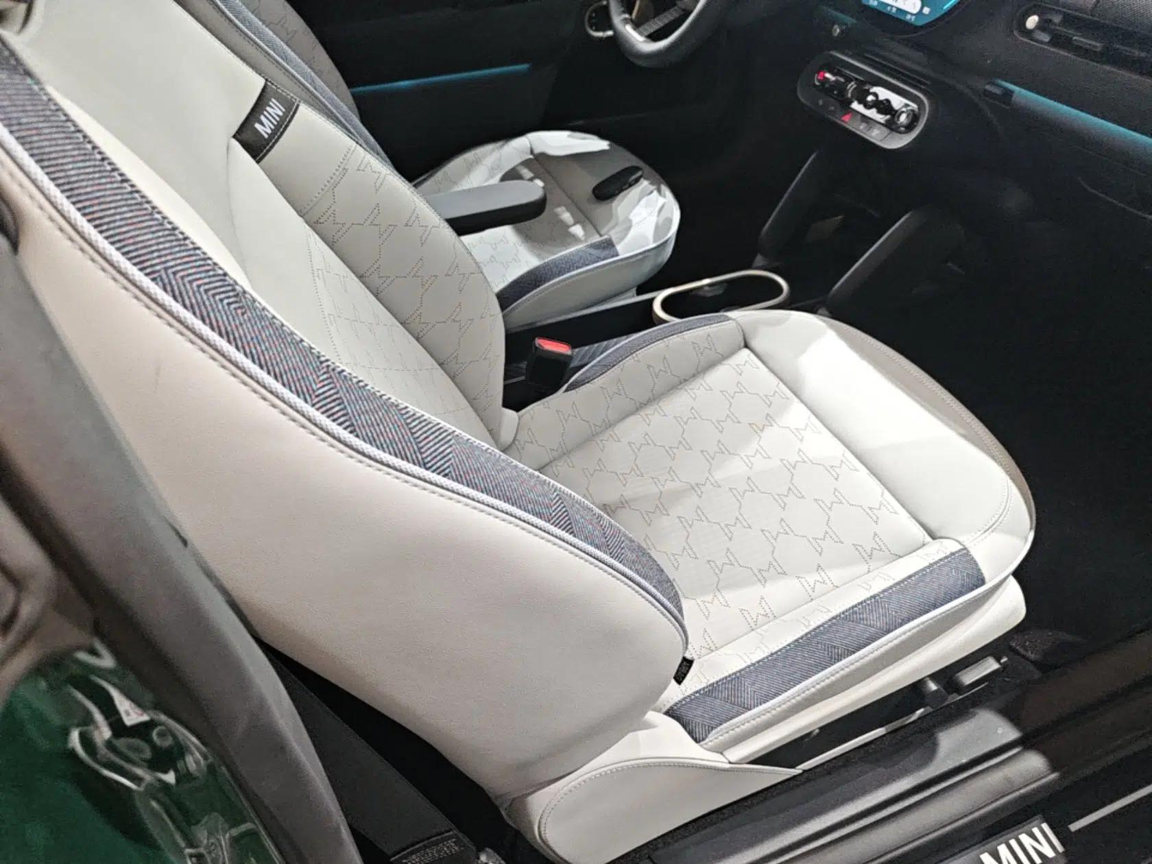 MINI Electric COOPER 2024 452km COOPER SE Artist — миниатюра 23