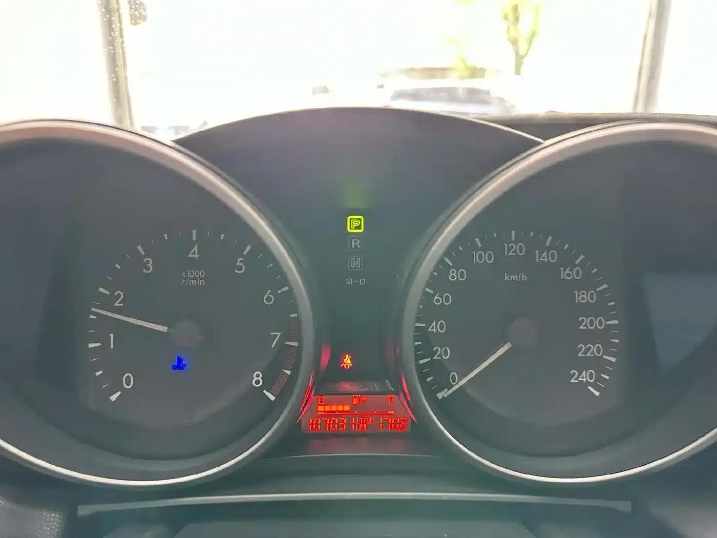 Mazda 3 Axela 2011 Sedan 1.6L Automatic Comfort — миниатюра 6