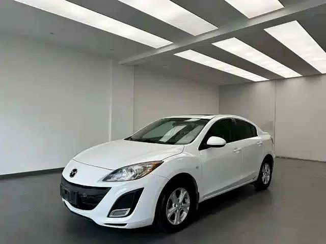 Mazda 3 Axela 2011 Sedan 1.6L Automatic Comfort