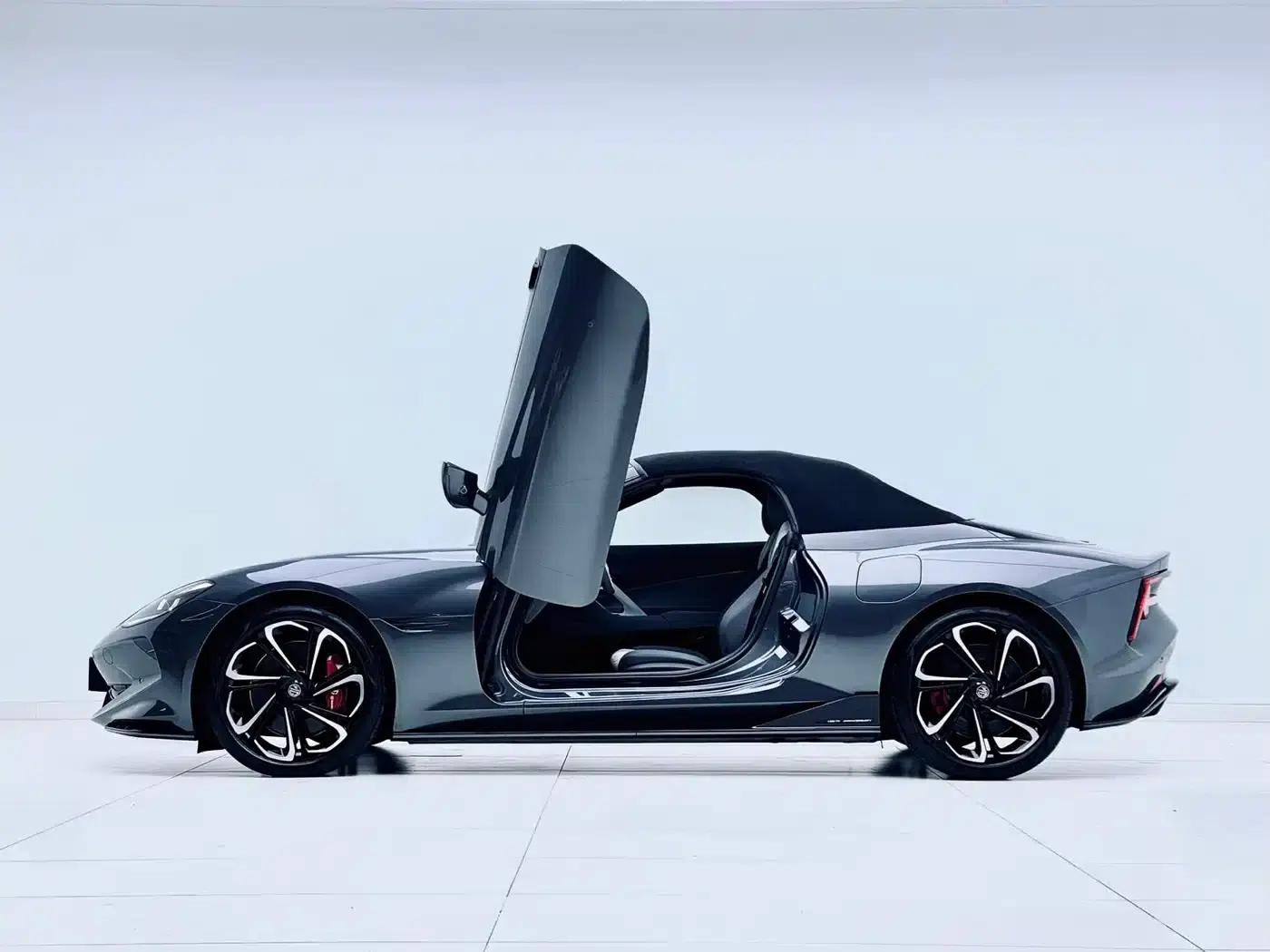 2024 MG Cyberster 520km Legendary AWD Edition — миниатюра 2