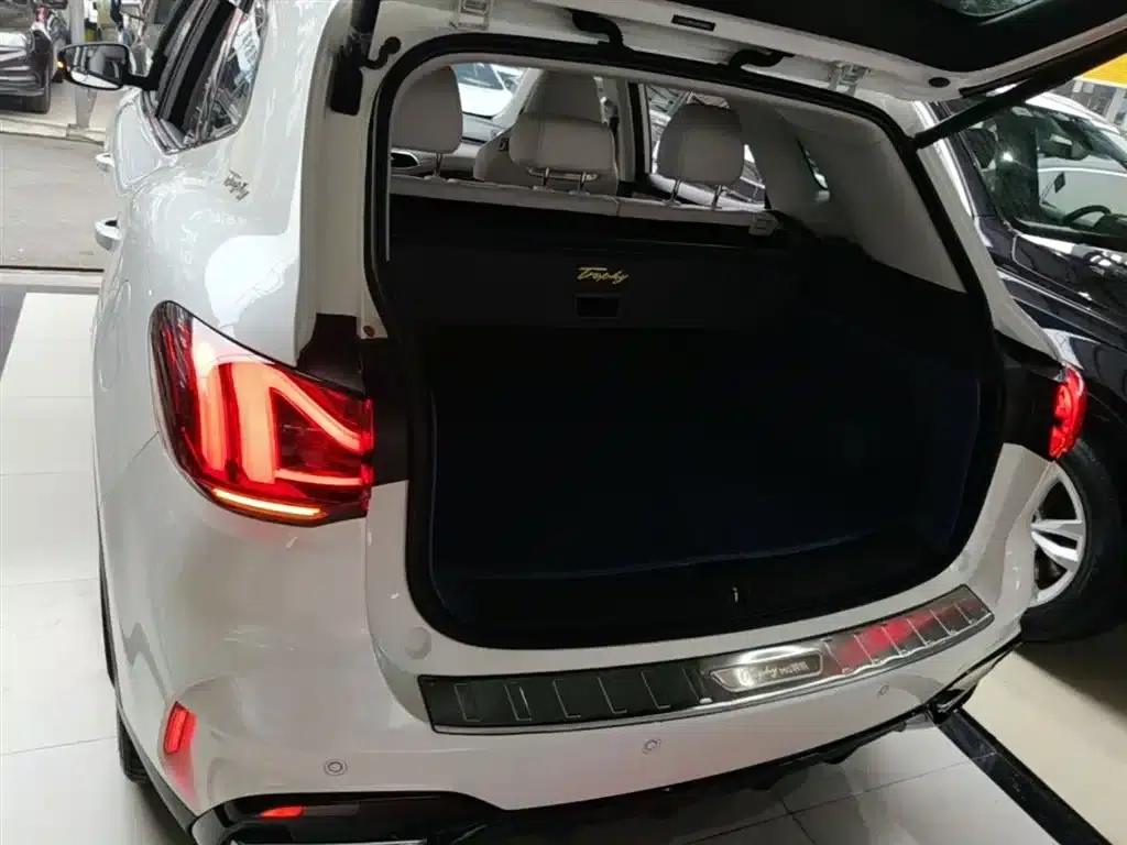 MG Pilot 2021 400TGI Automatic 2WD Trophy Flagship Edition — миниатюра 19