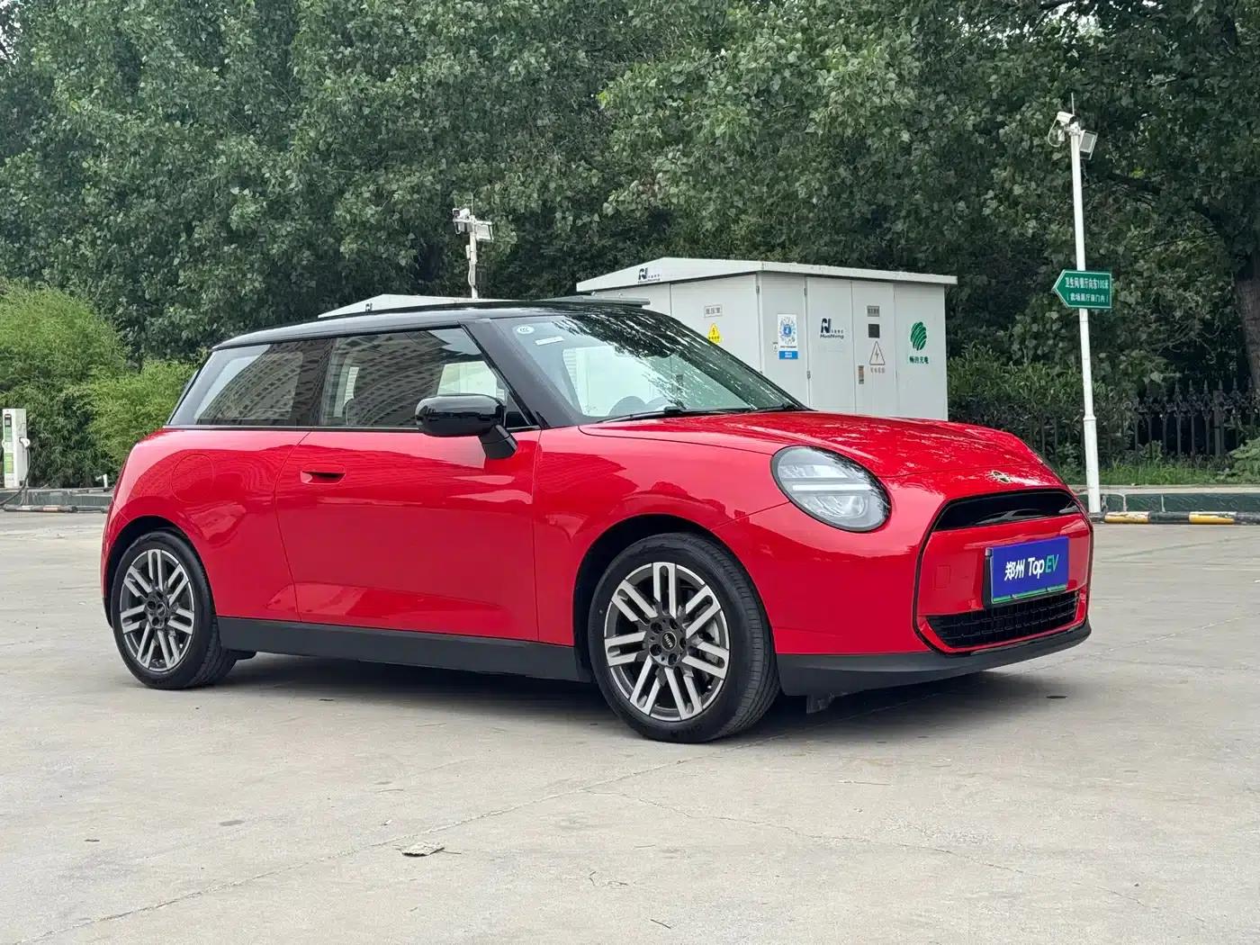 2024 Electric MINI Cooper (456km/h) - Classic Style — миниатюра 3
