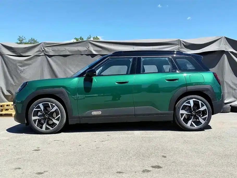 2025 Electric MINI Aceman E Classic — миниатюра 4
