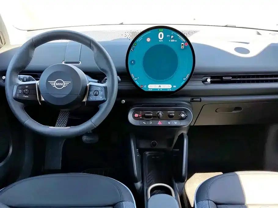 2025 Electric MINI Aceman E Classic — миниатюра 8
