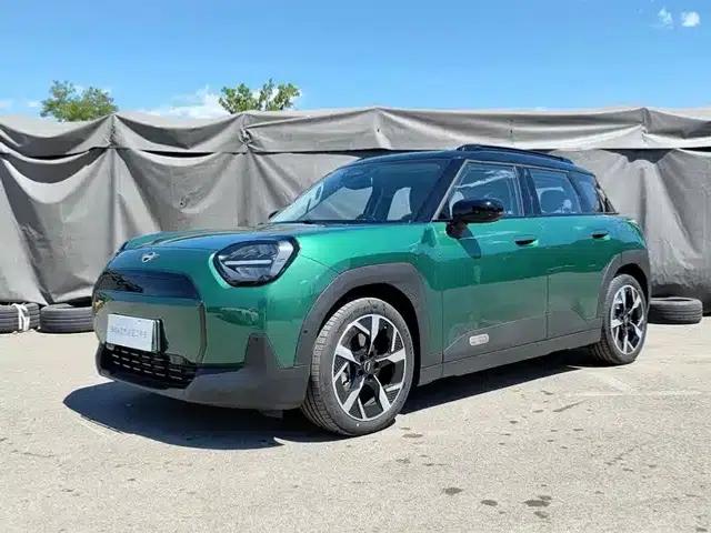 2025 Electric MINI Aceman E Classic