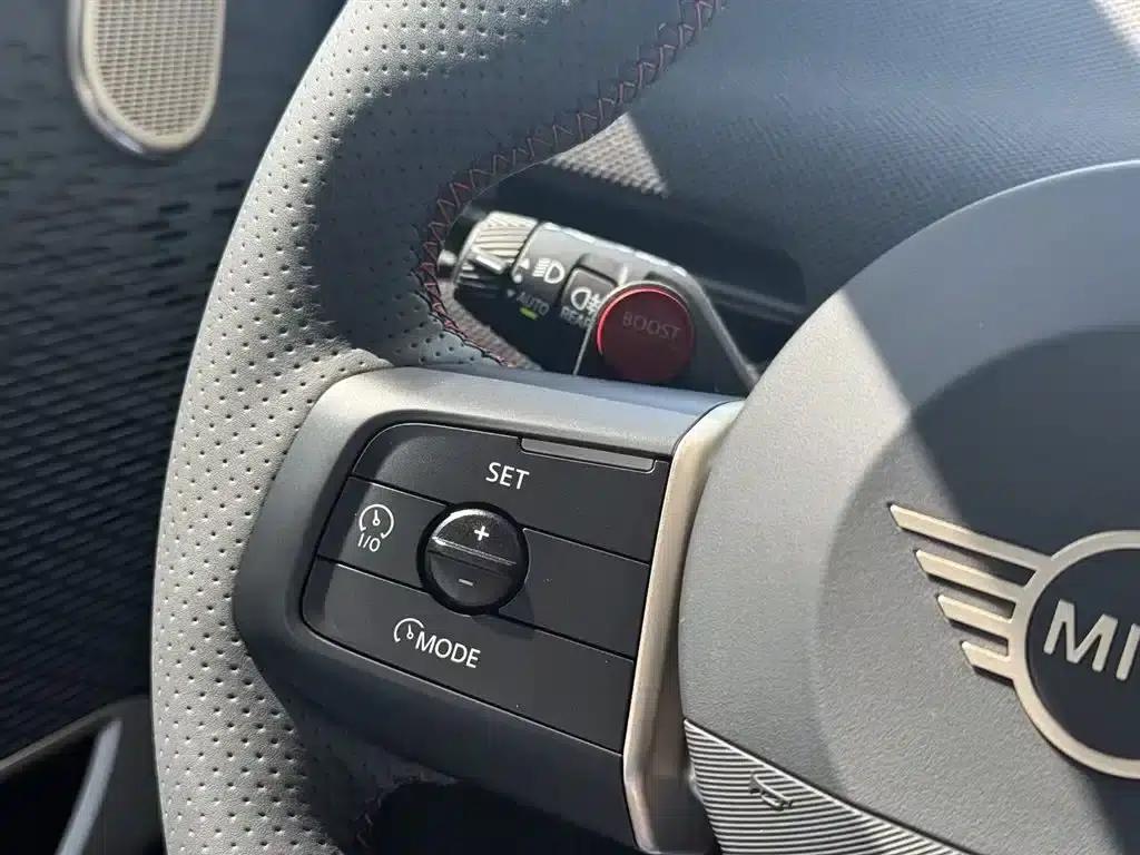 2025 JOHN COOPER WORKS Electric MINI JCW — миниатюра 15