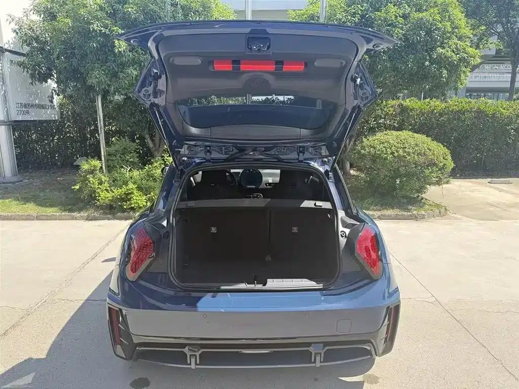 2025 JOHN COOPER WORKS Electric MINI JCW — миниатюра 19