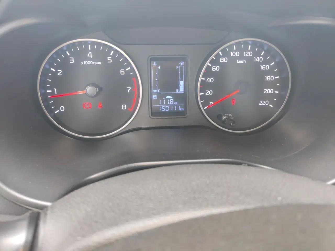 Kia Pegas 2017 1.4L Manual Value Edition — миниатюра 13