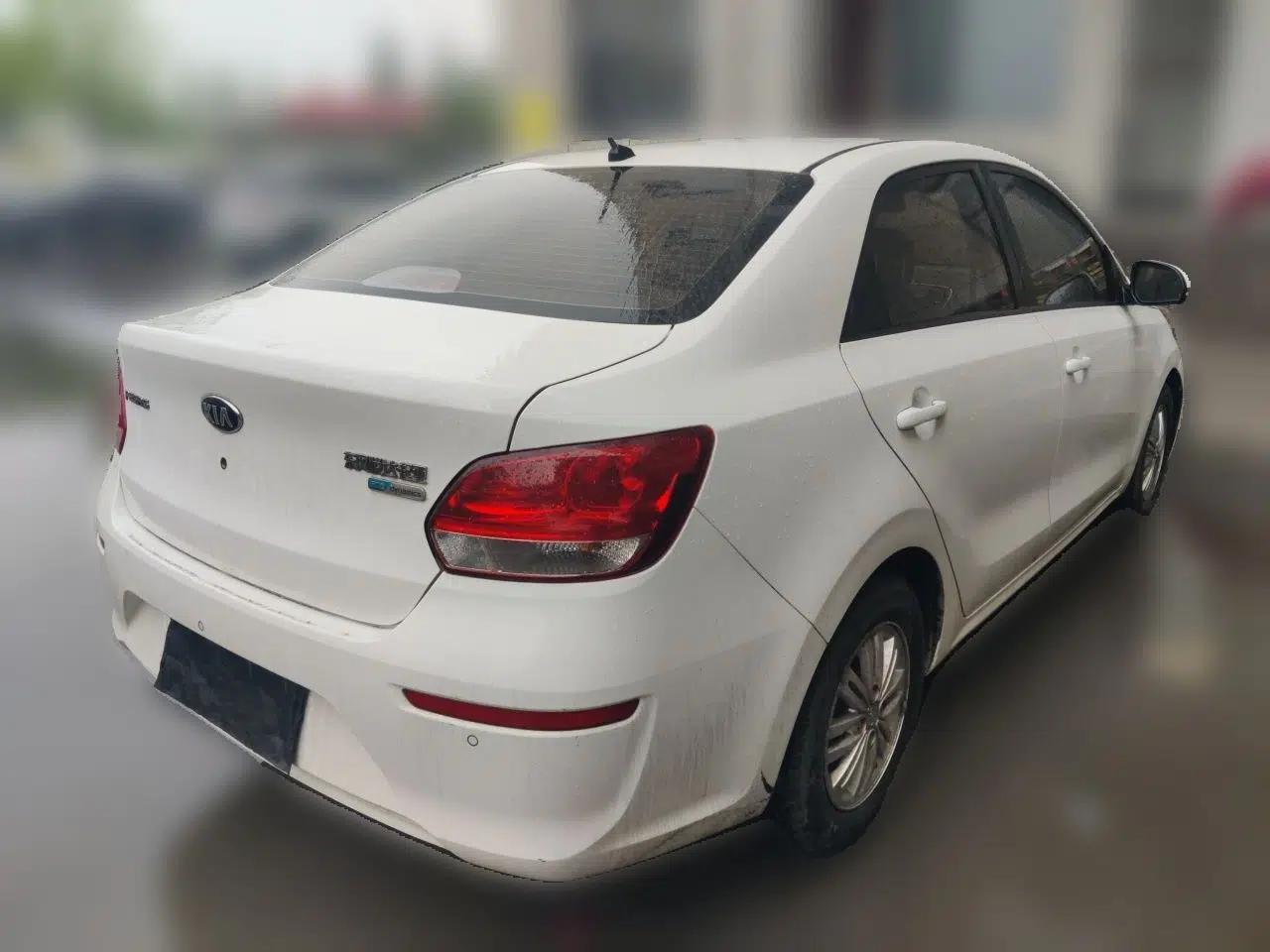 Kia Pegas 2017 1.4L Manual Value Edition — миниатюра 6