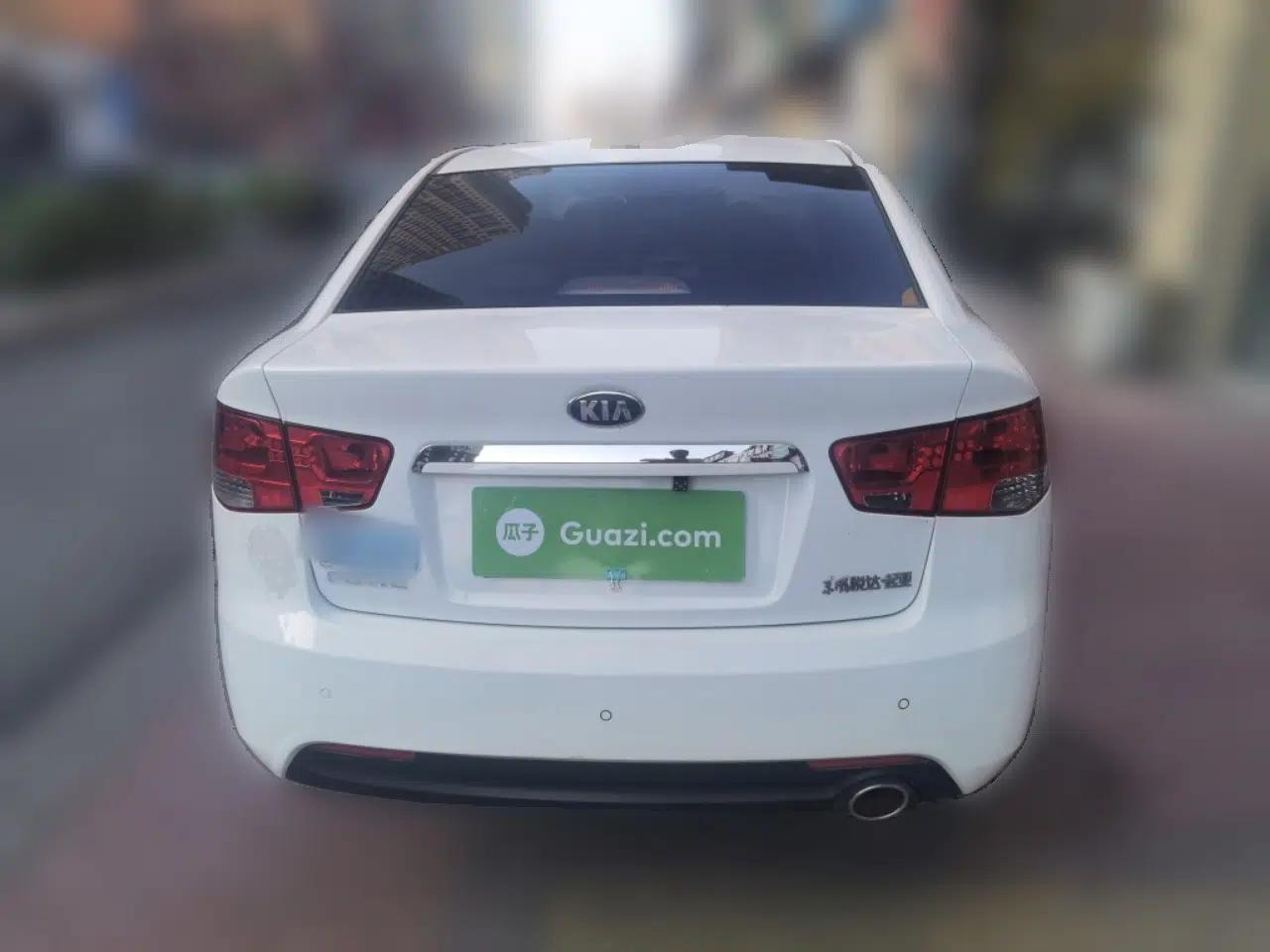 Kia Forte 2012 1.6L AT Premium Commemorative Edition — миниатюра 5