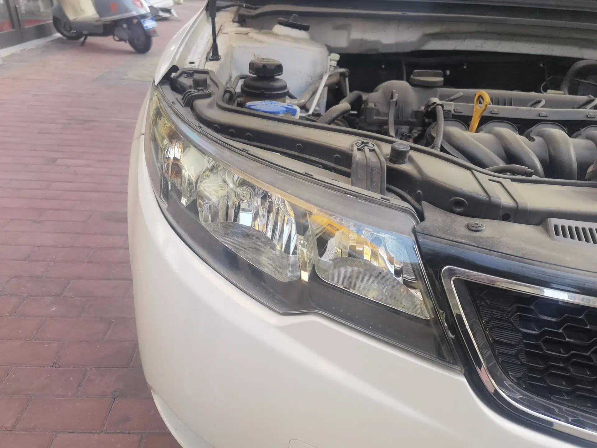 Kia Forte 2012 1.6L AT Premium Commemorative Edition — миниатюра 7