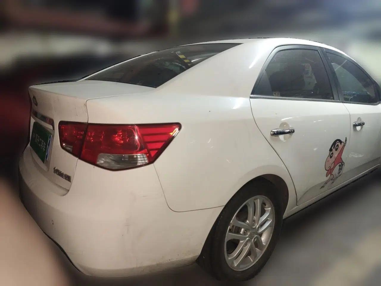 Kia Forte 2011 1.6L AT Premium — миниатюра 6