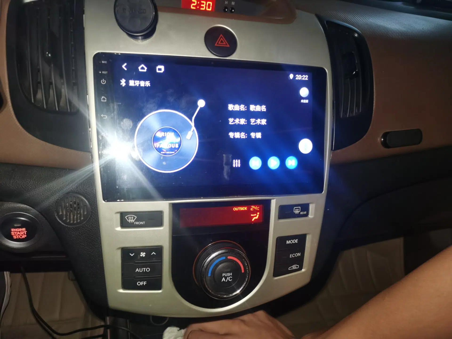 Kia Forte 2012 1.6L AT Premium Commemorative Edition — миниатюра 14
