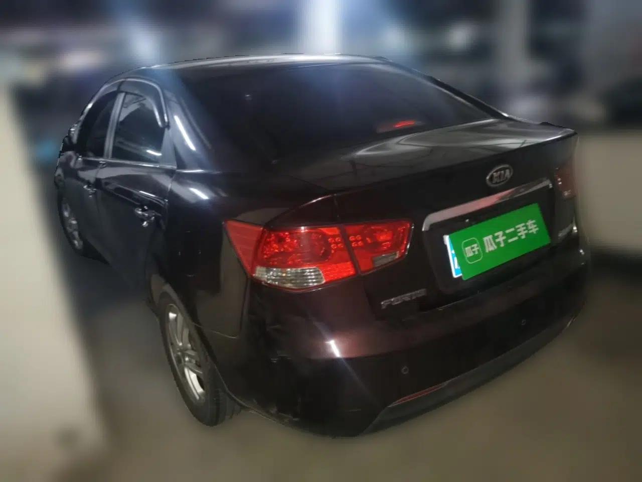 Kia Forte 2012 1.6L AT Premium Commemorative Edition — миниатюра 4