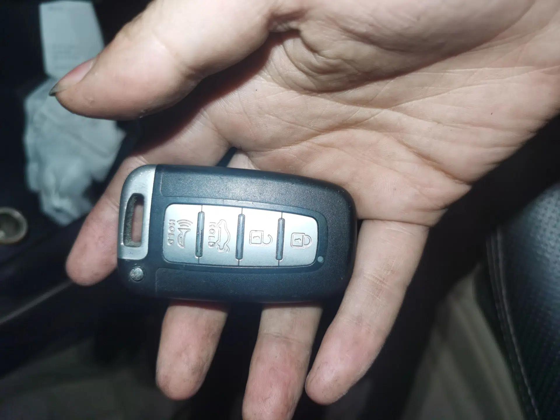 Kia Forte 2012 1.6L AT Premium Commemorative Edition — миниатюра 9