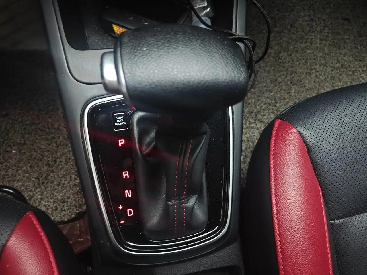 Kia KX Cross 2017 1.4L AT GLS — миниатюра 15