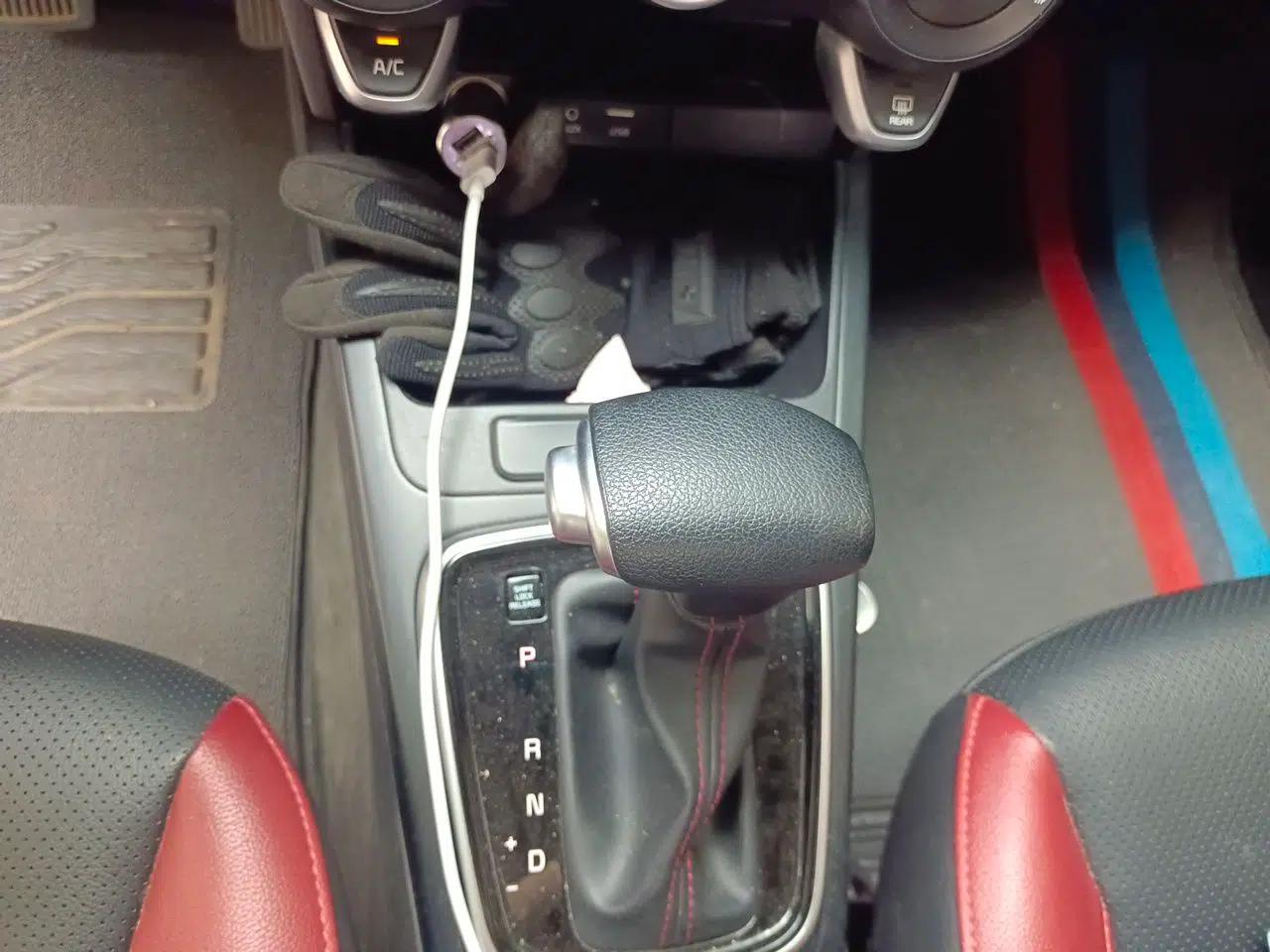 Kia KX Cross 2018 1.6L Automatic Dynamic Sunroof Version — миниатюра 15