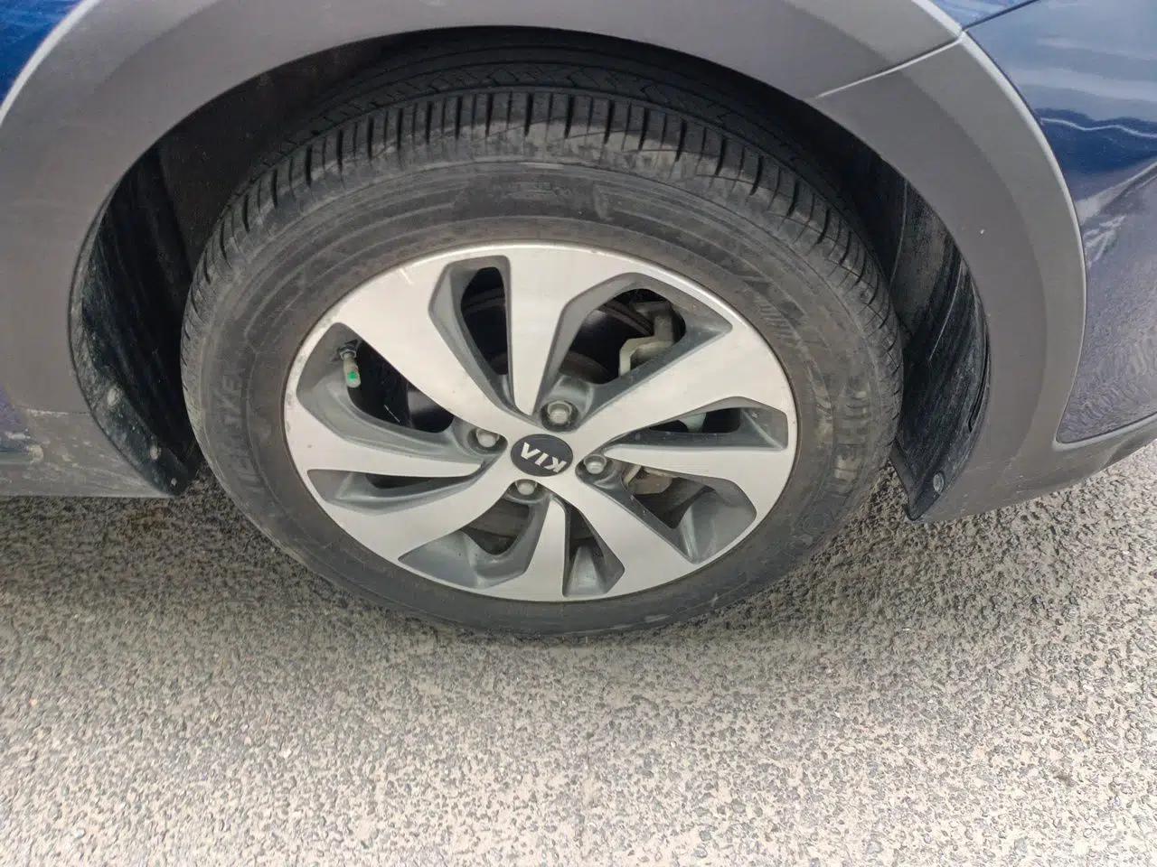 Kia KX Cross 2018 1.6L Automatic Dynamic Sunroof Version — миниатюра 8