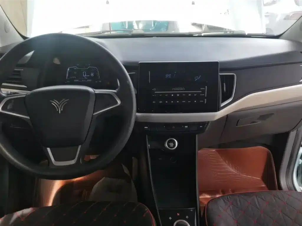 Nezha N01 2019 Model 380V — миниатюра 13