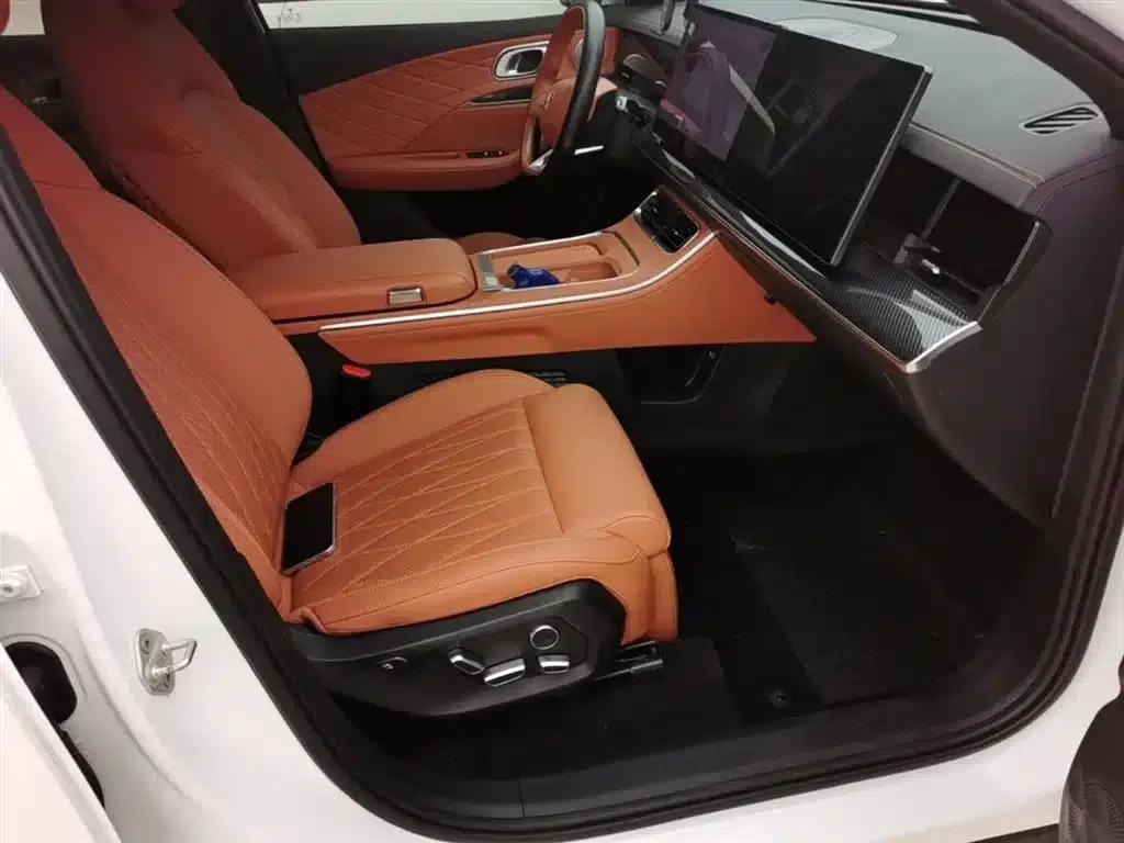 Nezha L 2024 Range Extender 310 Flash Charge Red Edition — миниатюра 25