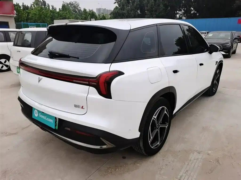Nezha L 2024 Range Extender 310 Flash Charge Red Edition — миниатюра 7