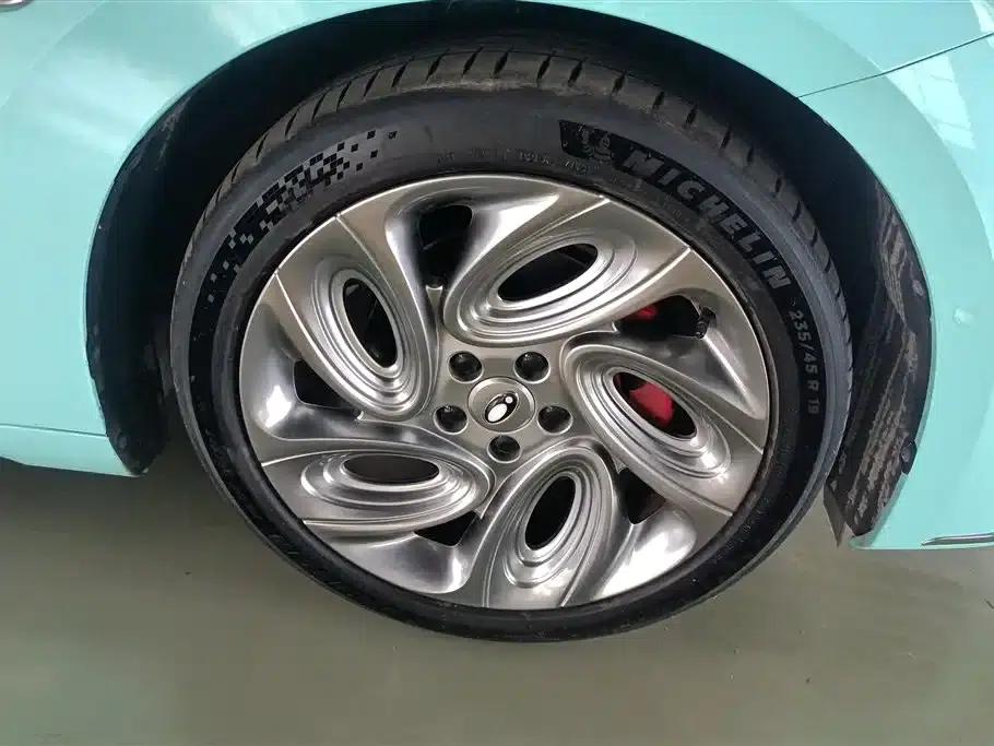 ORA Lightning Cat 2022 600km AWD High Performance Edition — миниатюра 6