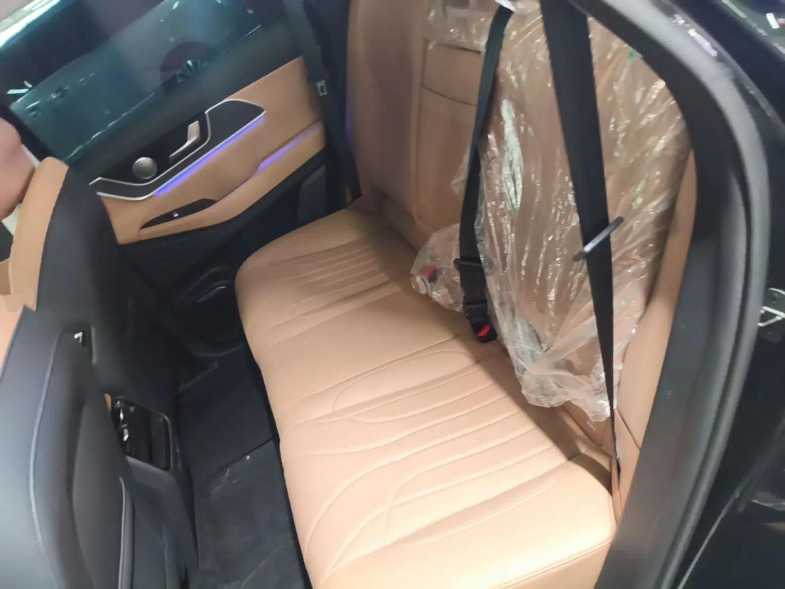 Chery Tiggo 8 L 2024 2.0T Two-Wheel Drive Luxury Edition 5 Seats — миниатюра 20