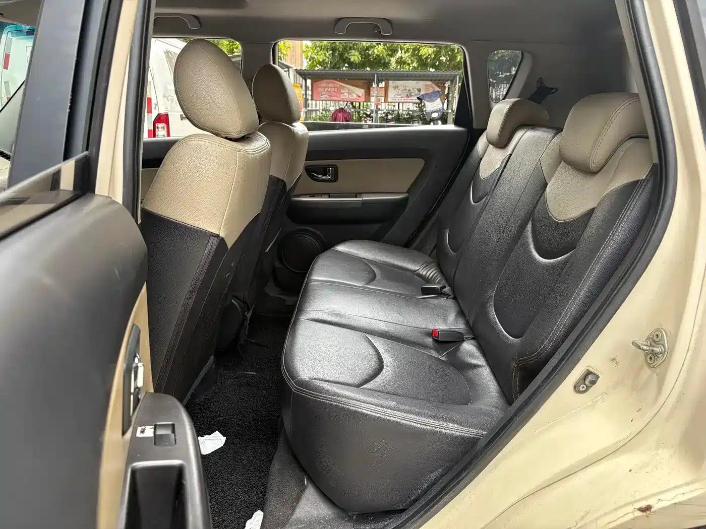 Soul 2010 1.6L AT Premium — миниатюра 7