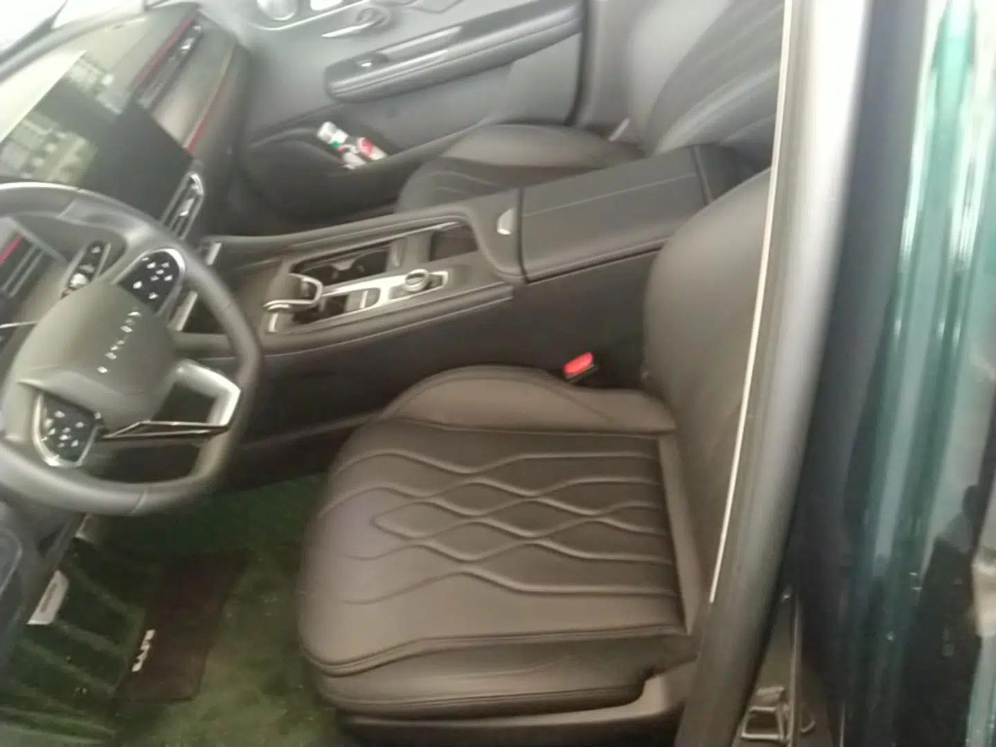 Chery Arrizo 8 PRO 2025 Model Pro 2.0T Prestige Version — миниатюра 18