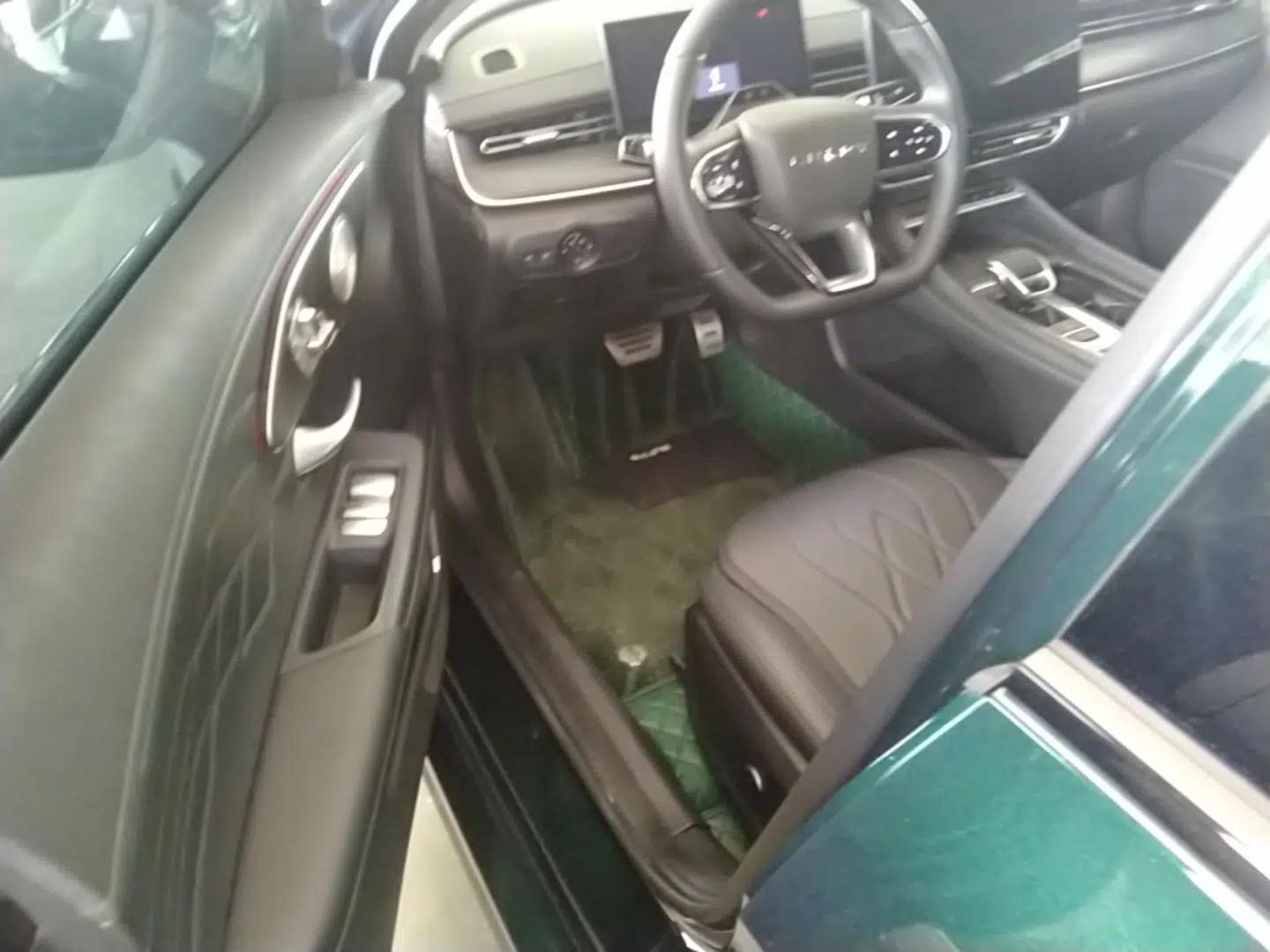 Chery Arrizo 8 PRO 2025 Model Pro 2.0T Prestige Version — миниатюра 19