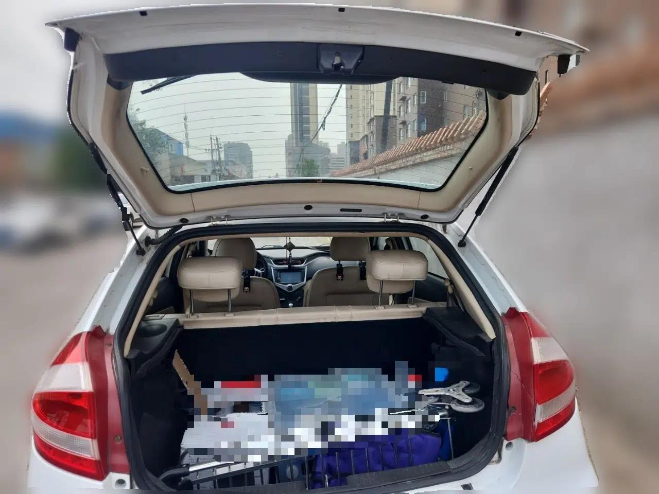 Chery Fengyun 2 2013 Hatchback 1.5L Manual Ruiyi Edition — миниатюра 20