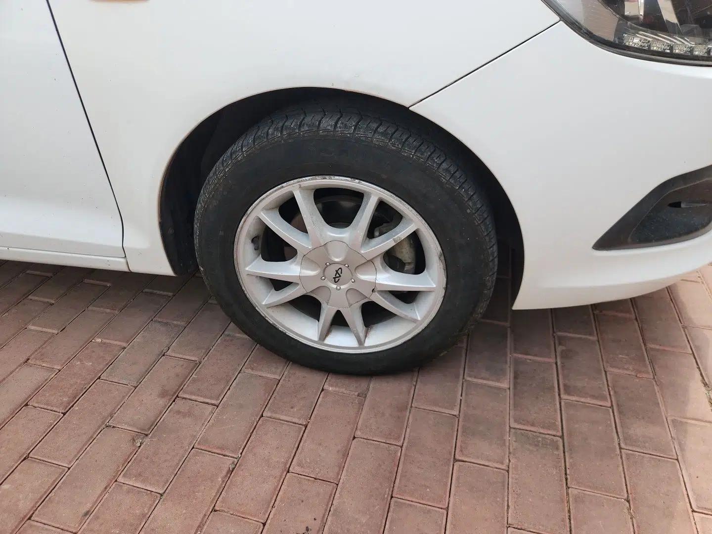 Chery Fengyun 2 2013 Hatchback 1.5L Manual Ruiyi Edition — миниатюра 8