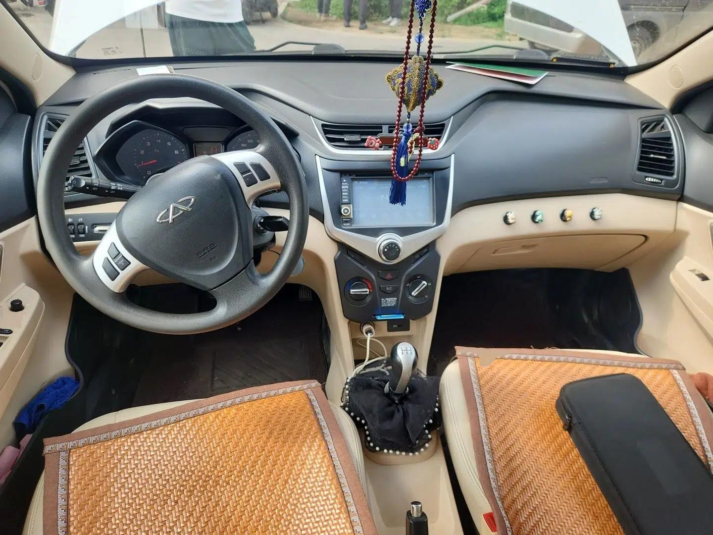 Chery Fengyun 2 2013 Hatchback 1.5L Manual Ruiyi Edition — миниатюра 10
