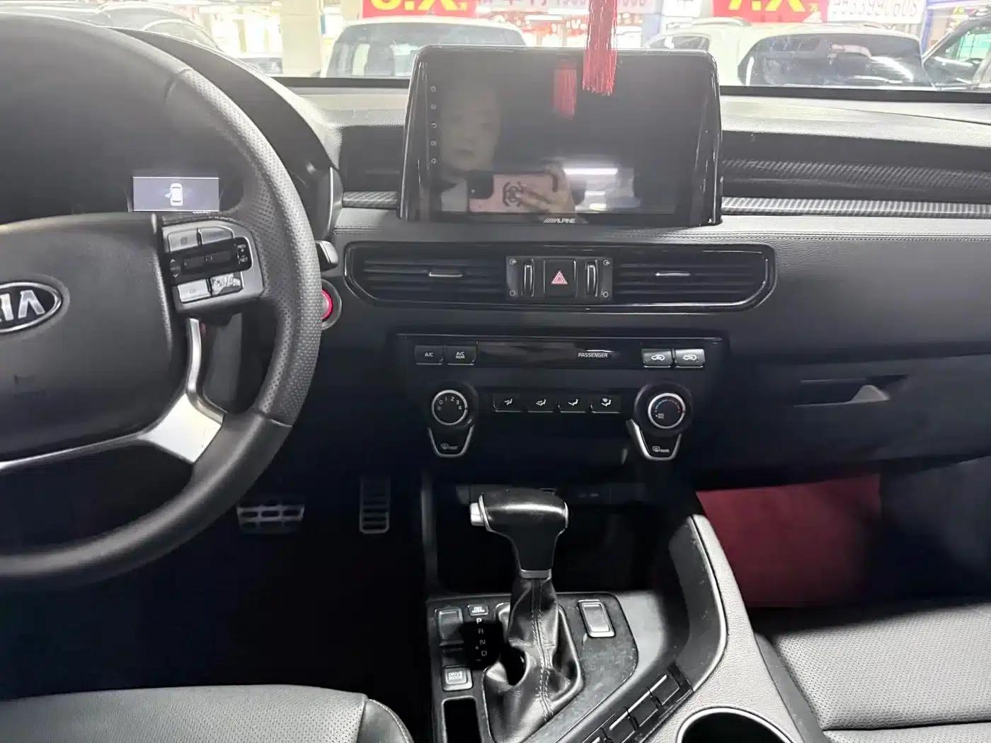 Kia KX7 2017 2.0T Automatic 4WD DLX 7-seater — миниатюра 13
