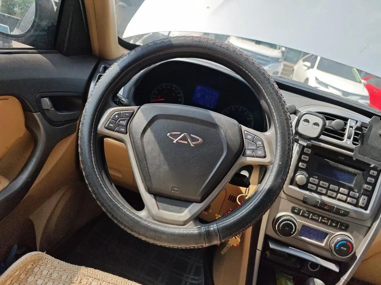 Chery Tiggo 2012 Elite Edition 1.6L CVT Comfort DVVT Model — миниатюра 11