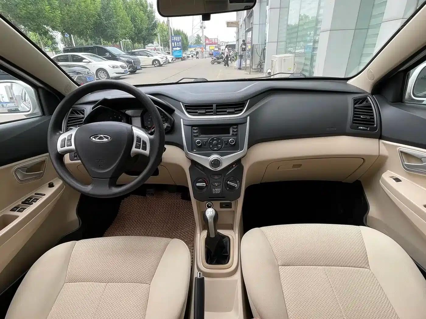 Fengyun 2 2015 1.5L Manual Elite Edition — миниатюра 8