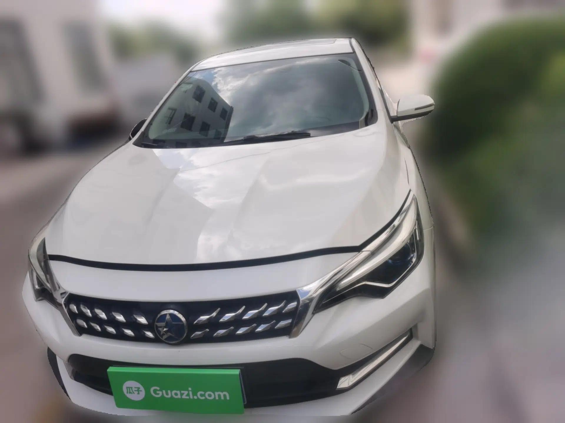 Venucia D60 2018 1.6L CVT Smart Connect Elite Edition — миниатюра 2